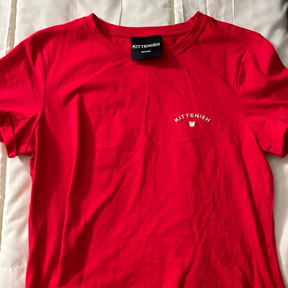 Kittenish Graphic women’s medium Bright Red Tee with Mini Logo